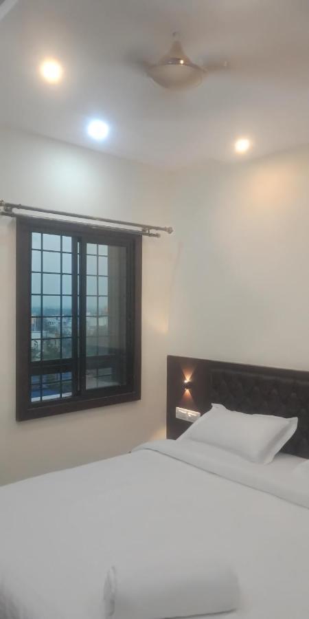 M G Residency Hotel Chikmagalur Ngoại thất bức ảnh