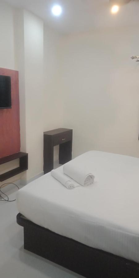 M G Residency Hotel Chikmagalur Ngoại thất bức ảnh