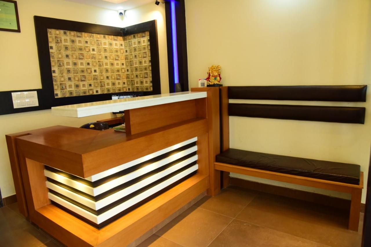 M G Residency Hotel Chikmagalur Ngoại thất bức ảnh