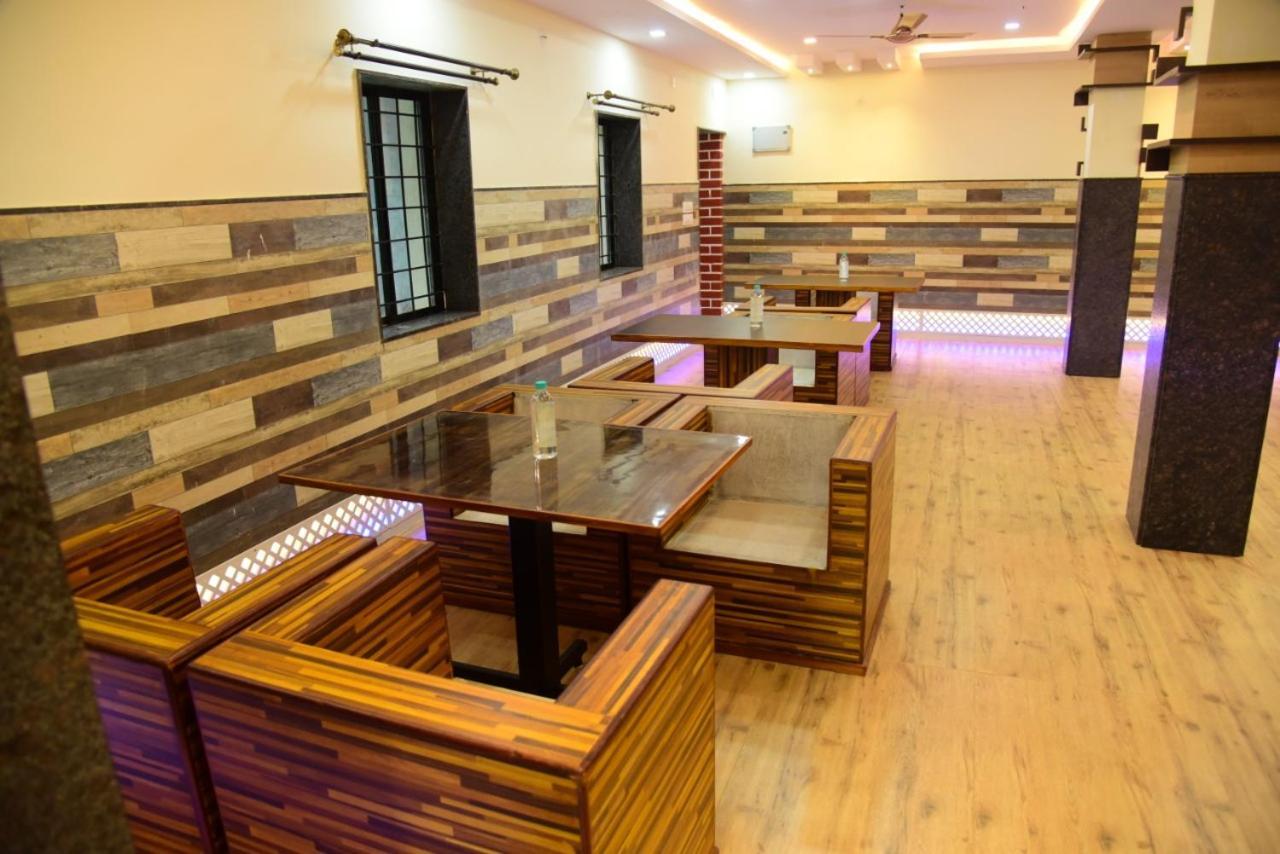 M G Residency Hotel Chikmagalur Ngoại thất bức ảnh