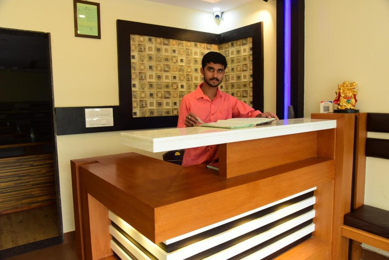 M G Residency Hotel Chikmagalur Ngoại thất bức ảnh