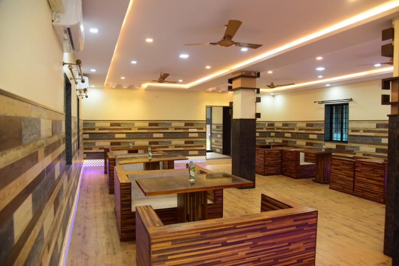 M G Residency Hotel Chikmagalur Ngoại thất bức ảnh